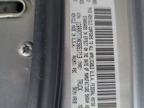 Used 2019 RAM 1500 Classic SLT image 25