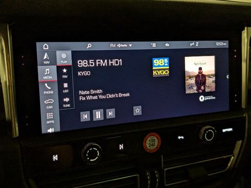 Certified 2025 Porsche Macan image 34