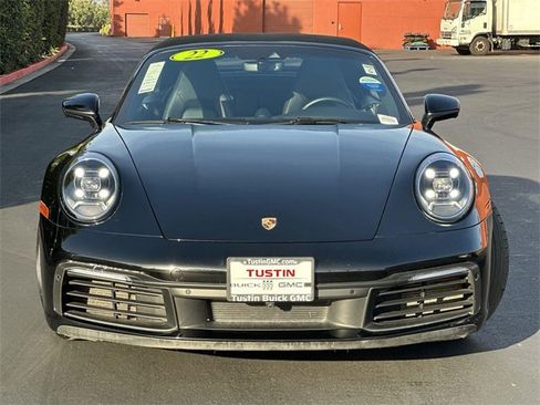 Used 2022 Porsche 911 Carrera 4 image 2