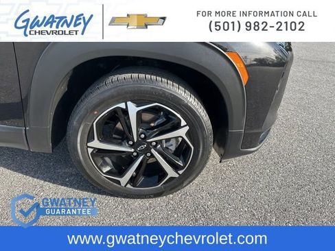 Used 2021 Chevrolet TrailBlazer RS w/ Technology Package image 12