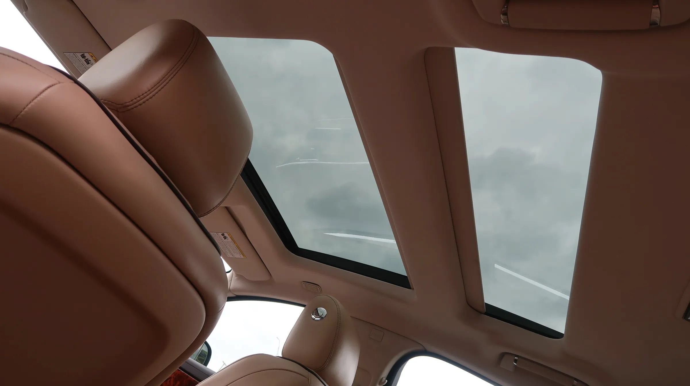 Used 2019 Jaguar XJ R-Sport RWD image 47
