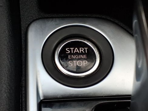 Used 2025 Nissan Sentra SV FWD image 24