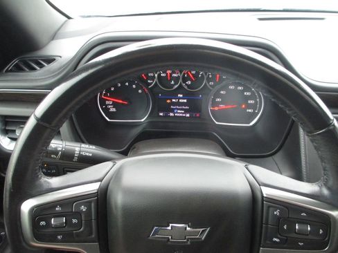 Used 2021 Chevrolet Suburban Z71 AWD/4WD image 31