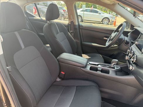 Used 2024 Nissan Sentra SV FWD image 14