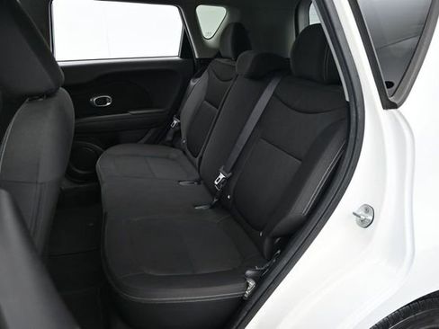 Used 2015 Kia Soul FWD image 22