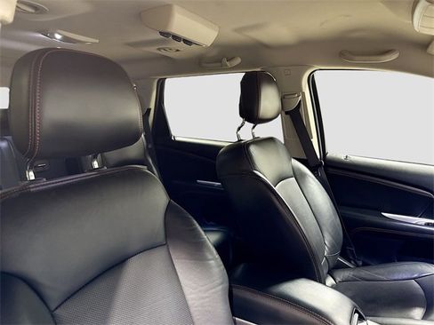 Used 2017 Dodge Journey GT w/ Driver Convenience Group image 32