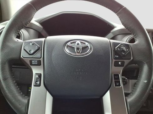Used 2020 Toyota Tacoma SR5 image 15