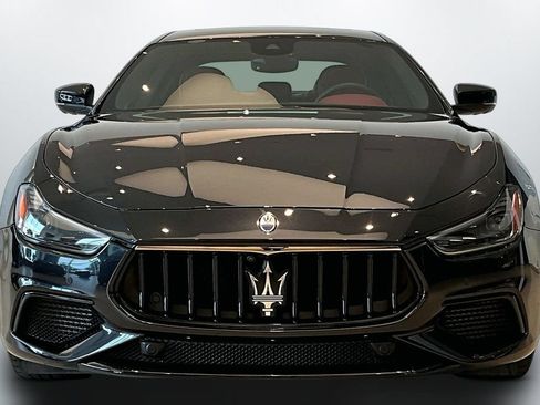 Used 2023 Maserati Ghibli Modena RWD image 2