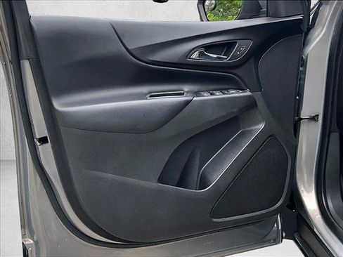 Used 2019 Chevrolet Equinox LT FWD image 18