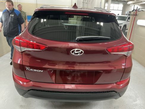 Used 2017 Hyundai Tucson SE Plus image 3