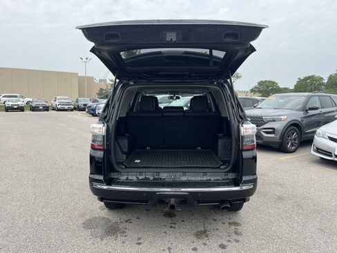 Used 2016 Toyota 4Runner Limited AWD/4WD image 11