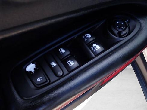 Used 2019 Jeep Compass Trailhawk AWD/4WD image 13