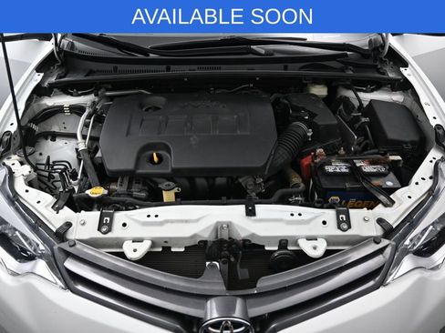 Used 2015 Toyota Corolla LE FWD image 32