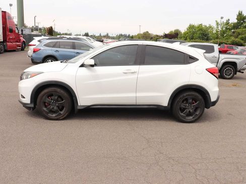Used 2016 Honda HR-V LX image 8