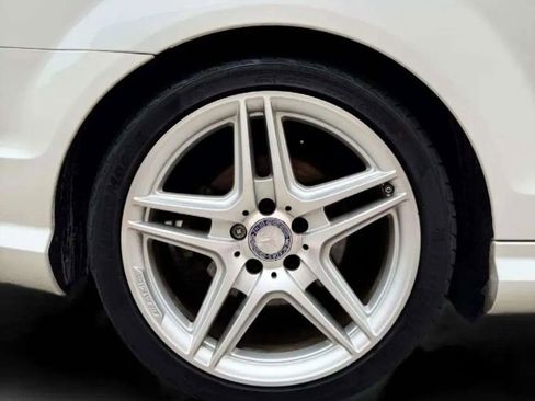 Used 2015 Mercedes-Benz C 250 Coupe image 31