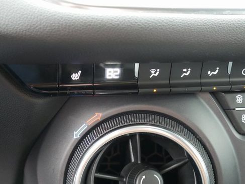 Used 2022 Chevrolet Blazer LT w/ Sound & Technology Package image 5