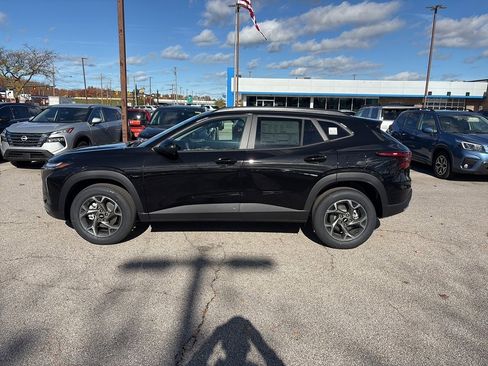 New 2026 Chevrolet Trax LT image 3