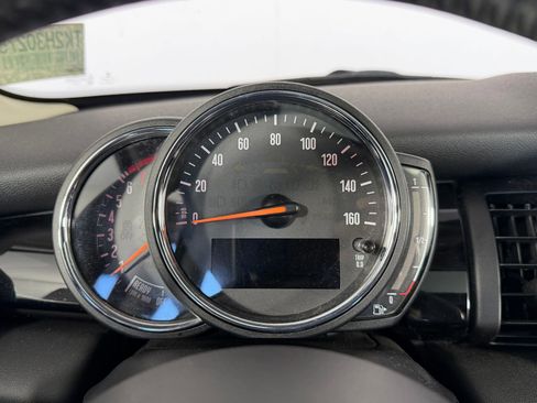 Used 2019 MINI Cooper 2-Door Hardtop image 18