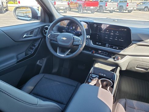 New 2026 Chevrolet Equinox LT w/ Convenience Package II image 33