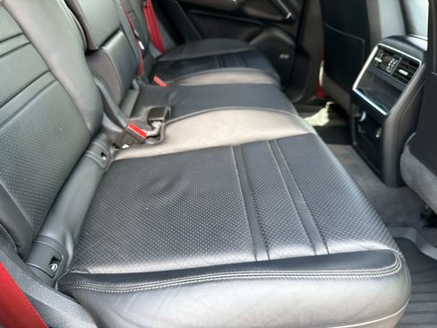 Used 2019 Porsche Cayenne S AWD/4WD image 28