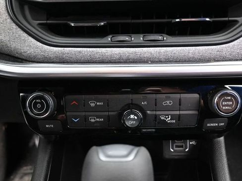 Used 2025 Jeep Compass Sport AWD/4WD image 25