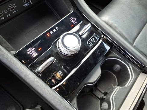 Used 2022 Jeep Grand Cherokee Overland w/ Luxury Tech Group IV AWD/4WD image 23