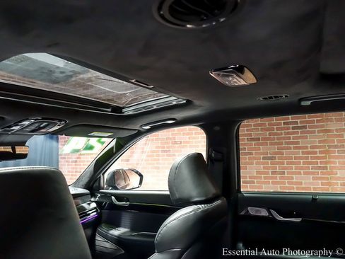 Used 2024 Hyundai Palisade Calligraphy image 17