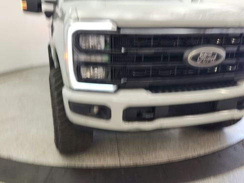 Used 2025 Ford F250 Lariat w/ Lariat Ultimate Package AWD/4WD image 11