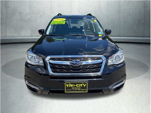 Used 2018 Subaru Forester 2.5i Premium AWD/4WD image 10