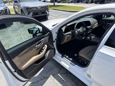 Used 2026 Cadillac CT5 Premium Luxury RWD image 17