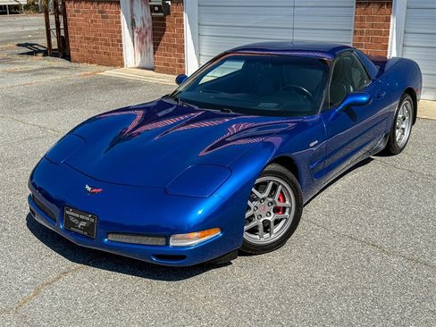Used 2002 Chevrolet Corvette Z06 w/ Memory Pkg RWD image 6