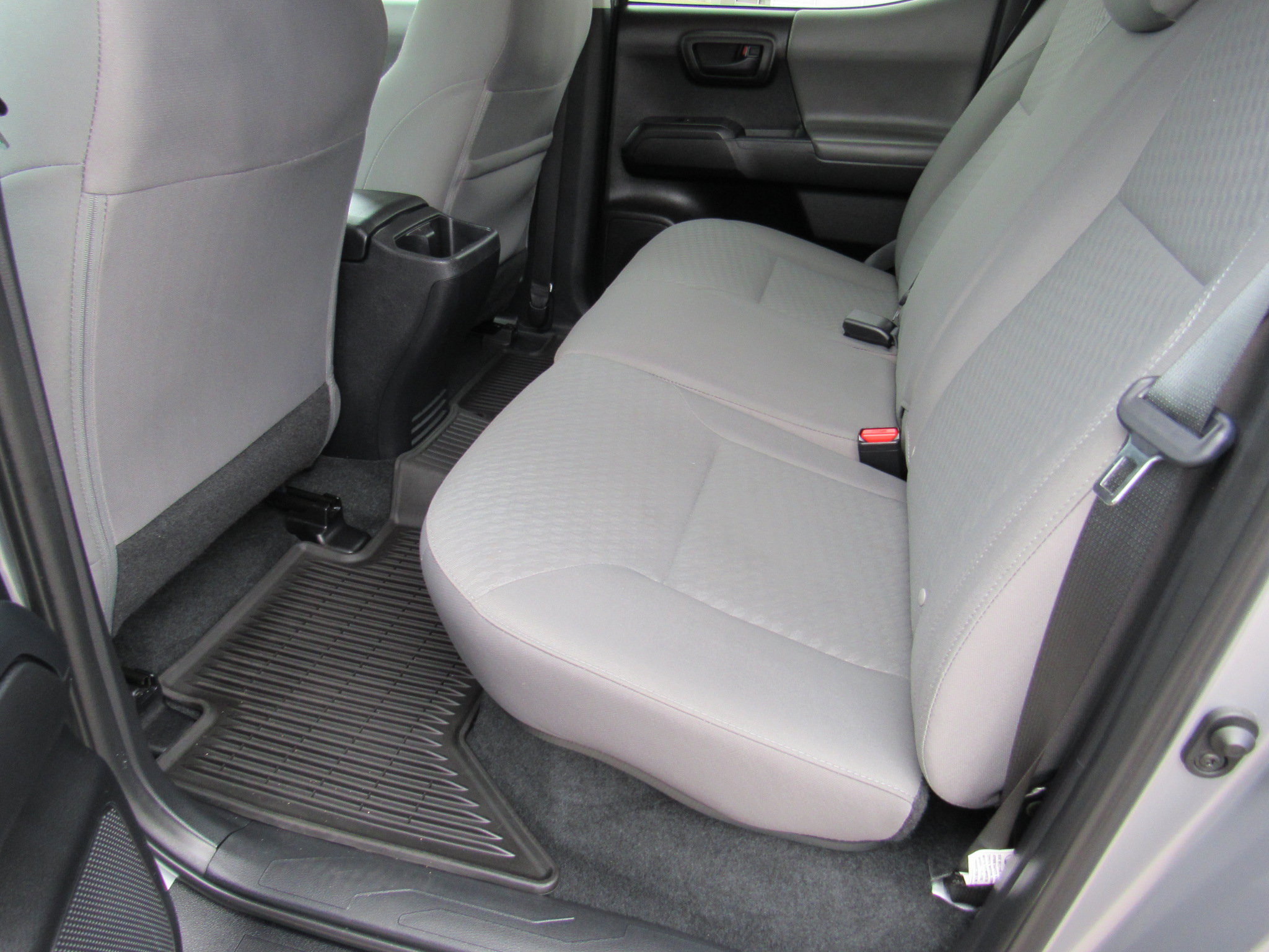 Used 2021 Toyota Tacoma SR AWD/4WD image 37
