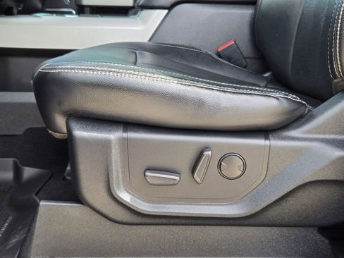 Used 2020 Ford F250 Lariat w/ Lariat Ultimate Package AWD/4WD image 14