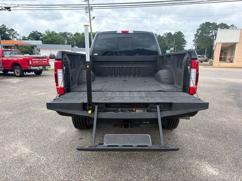 Used 2019 Ford F250 Platinum w/ Platinum Ultimate Package AWD/4WD image 16