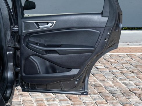 Used 2020 Ford Edge SEL w/ Convenience Package image 34