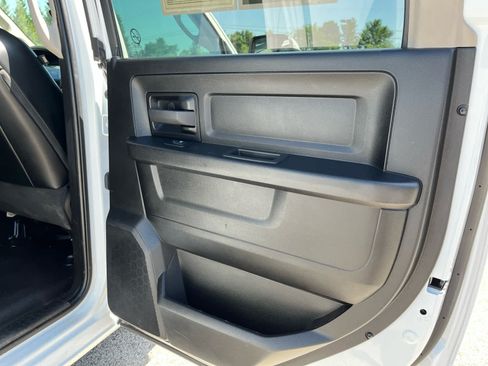 Used 2022 RAM 1500 Tradesman w/ Chrome Appearance Group AWD/4WD image 28