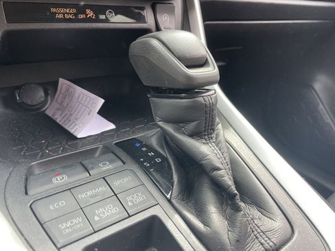 Used 2021 Toyota RAV4 LE w/ Carpet Mat Package (TMS) image 4