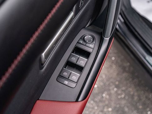 Used 2025 MAZDA CX-50 AWD 2.5 Hybrid w/ Premium Pkg image 18