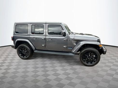 Used 2021 Jeep Wrangler Unlimited Sahara AWD/4WD image 5