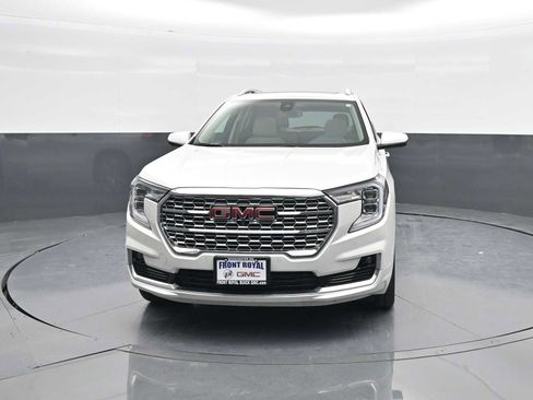 Used 2024 GMC Terrain Denali w/ Denali Premium Package image 3