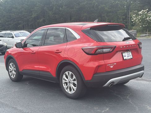Certified 2024 Ford Escape Active w/ Tech Pack #2 FWD image 3