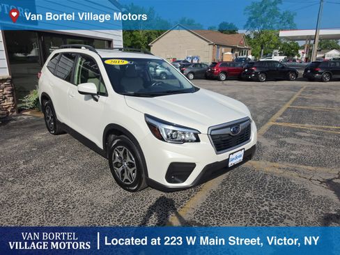 Used 2019 Subaru Forester Premium AWD/4WD image 3