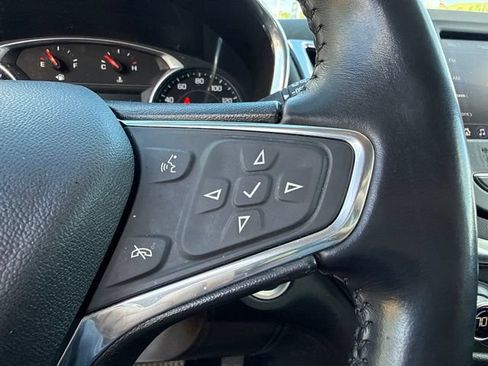 Used 2020 Chevrolet Equinox LT AWD/4WD image 17