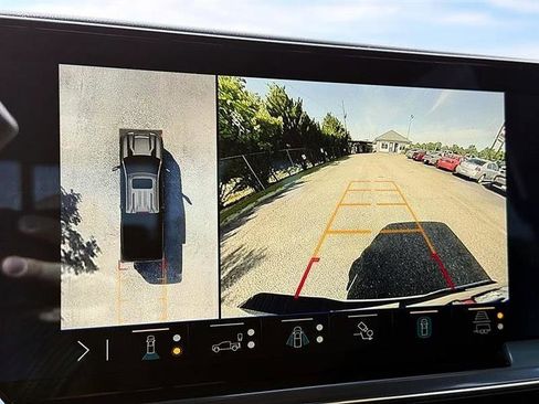 Used 2024 Chevrolet Silverado 2500 LTZ w/ LTZ Plus Package AWD/4WD image 40
