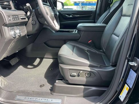 Certified 2023 GMC Yukon XL Denali AWD/4WD image 29
