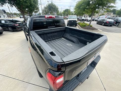 Used 2024 GMC Canyon AT4 w/ AT4 Premium Package AWD/4WD image 34
