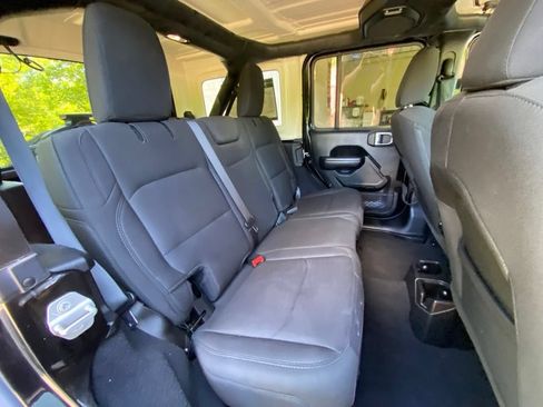 Used 2020 Jeep Wrangler Unlimited Sport S AWD/4WD image 38