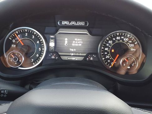 Used 2025 RAM 1500 Big Horn AWD/4WD image 18