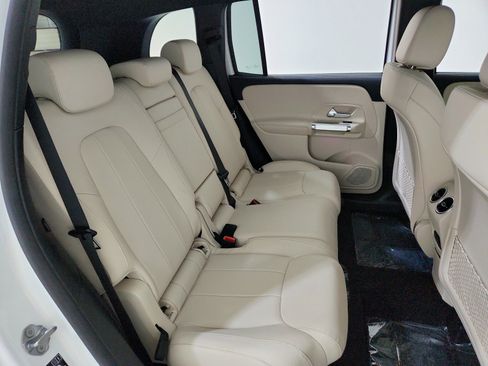 Certified 2023 Mercedes-Benz GLB 250 w/ Premium Package image 25