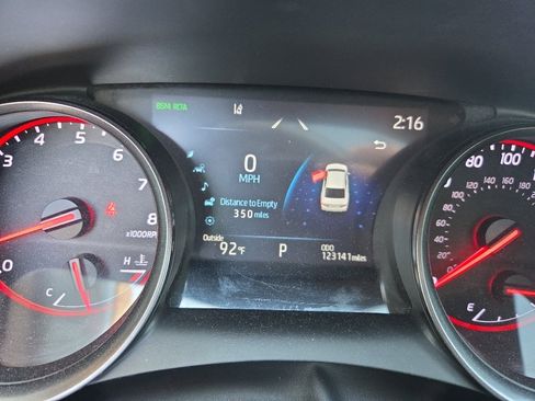 Used 2021 Toyota Camry XSE image 3